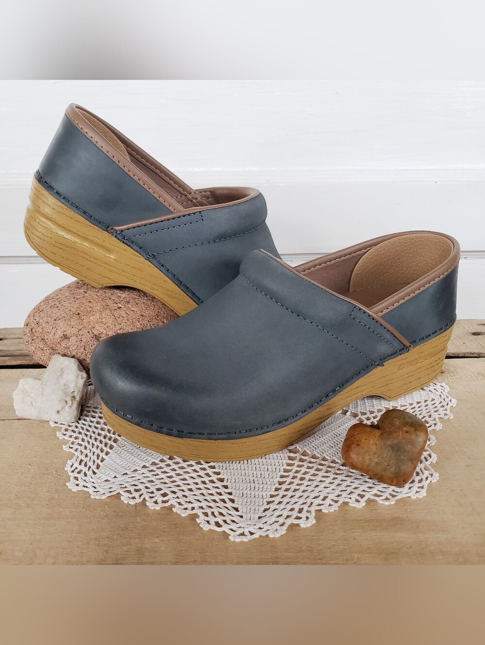 French Blue Dansko Pro Honey Clogs Denim Burnished Cottage Patriotic Prairie ♡